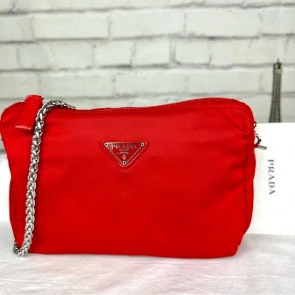 ⭐️PRADA Red Nylon Pouch Crossbody Bag with chain and clear insert - Picture 1 of 16